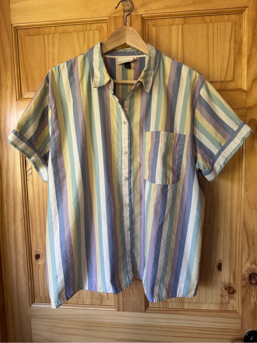 Universal Thread pastel stripe short sleeve button front top size XL